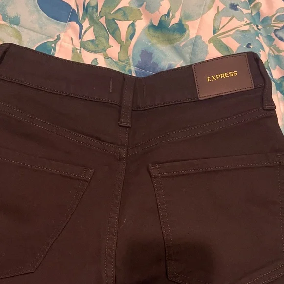 Express Black Curvy Skinny Jeans - Picture 5 of 9